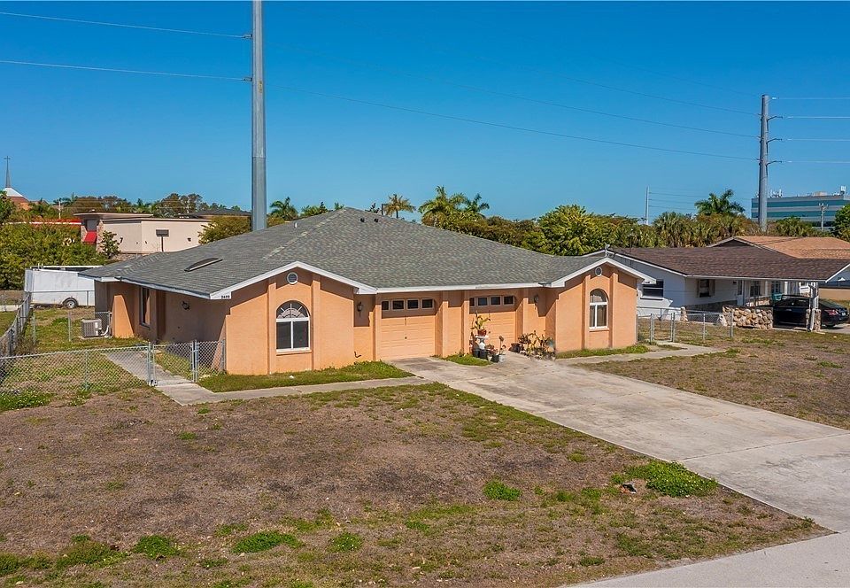 1st image of 2620-2622 SE 16th Pl