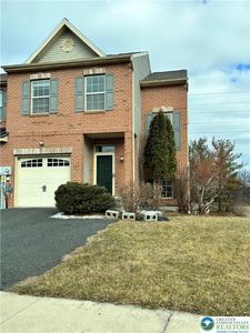 258 Milkweed Dr, Allentown, PA, 18104