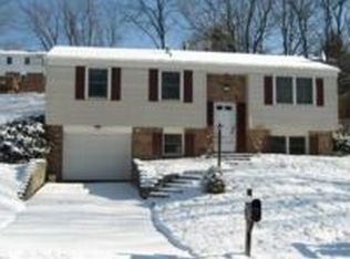 123 Hetherton Dr, Pittsburgh, PA 15237