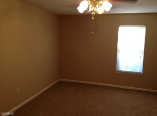 2114 Woodfield Park Rd, Memphis, TN 38134