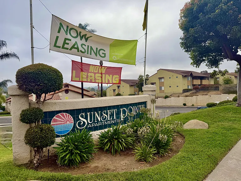 Sunset Pointe — Photo 23