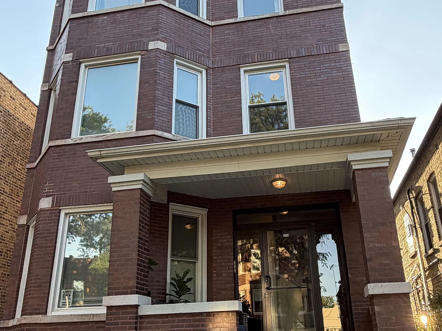 2 bed, 900 sqft, $1,550 — Photo 1
