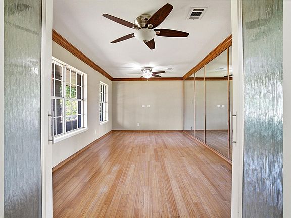 5th image of 2119 Old Ox Rd