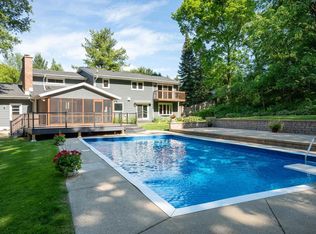 6420 Brandywood Trl, Sun Prairie, WI 53590