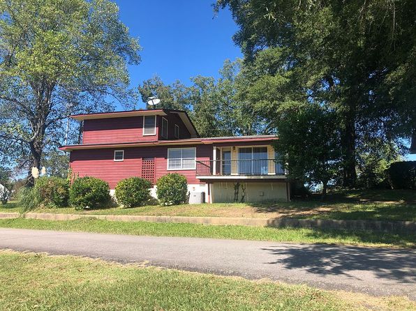 1013 Lakeside Dr