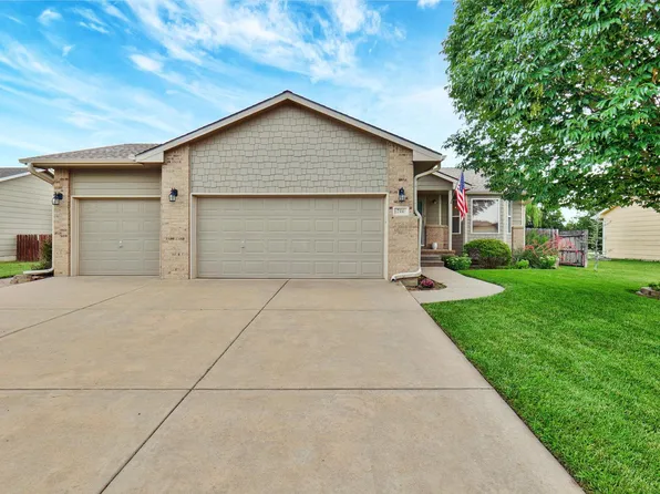 716 S Blue Stem St, Haysville, KS 67060