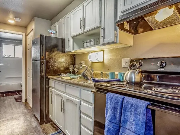 Bridge Square Apartments