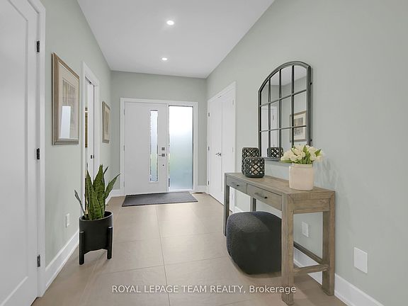 5th image of 295 Ridgemont Dr