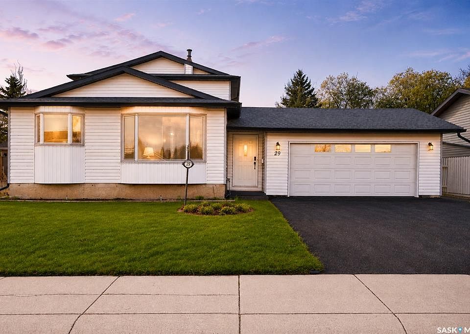 1st image of 29 Edelweiss CRESCENT