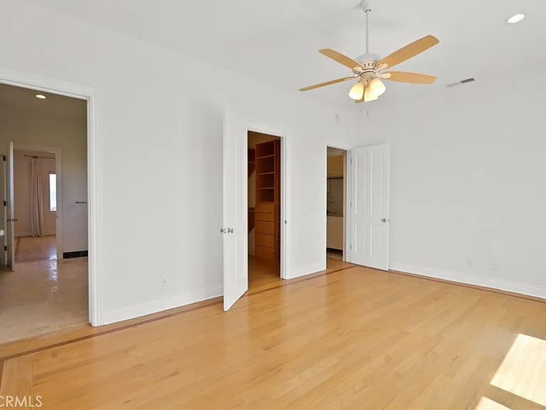 7908 W 81st St — Photo 31