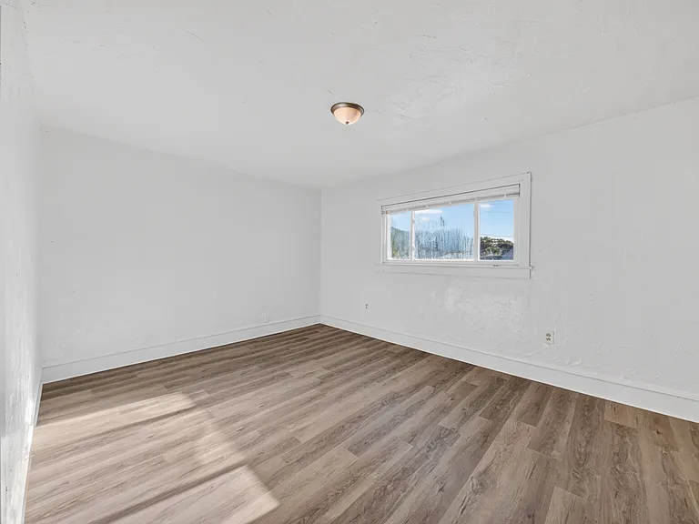 511 Brown St — Photo 20