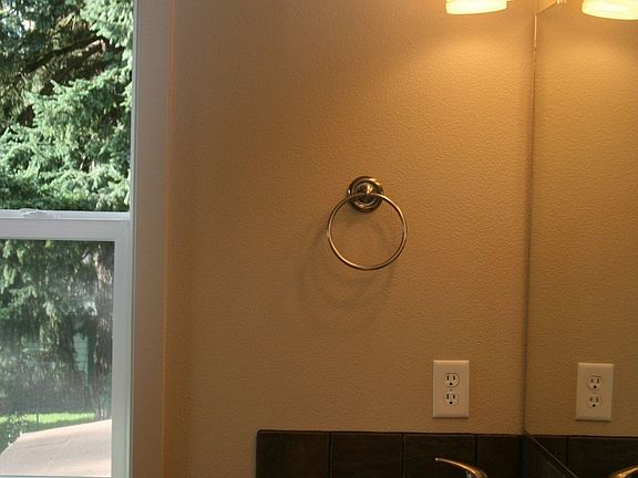 2nd image of 9509 NE 53rd Ave