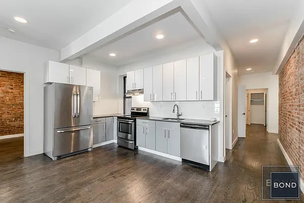 Rented by Bond New York | media 2