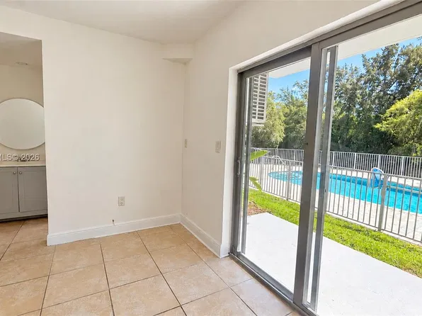 1777 Venice Ln APT 132, North Miami, FL 33181