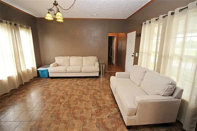 117 Gober Ln — Photo 5