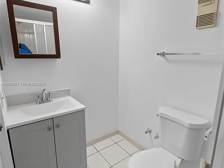 8750 N Sherman Cir #305 — Photo 7