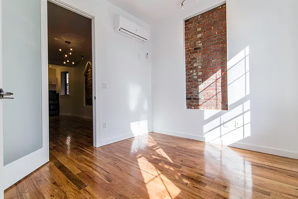 Rented by Nooklyn NYC LLC | media 15