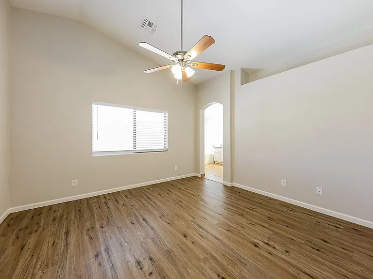 8133 W Hess Ave — Photo 9