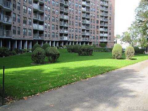 All windows face the park