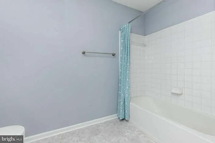 3033 Hunting Ridge Dr — Photo 19