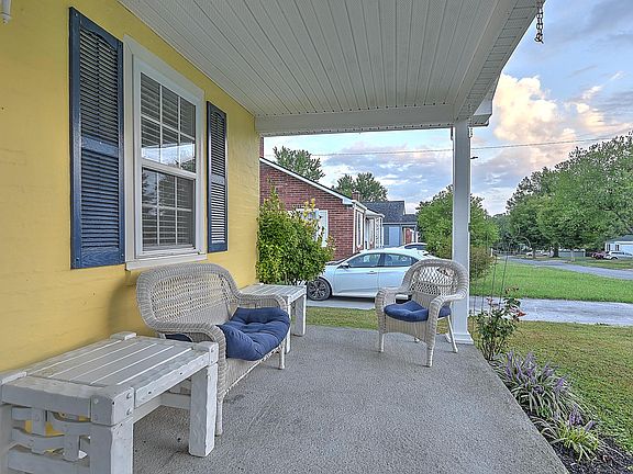 4th image of 1501 Pineola Ave