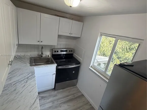 151 NW 17th Pl #3, Miami, FL 33125