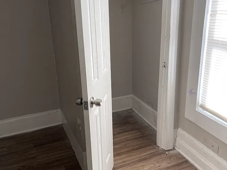 2314 Julia Ave — Photo 3
