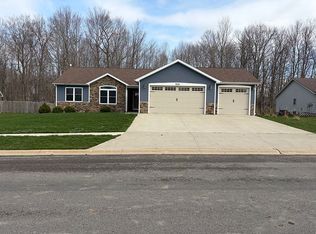 904 Nicholas Trl, Fremont, IN 46737