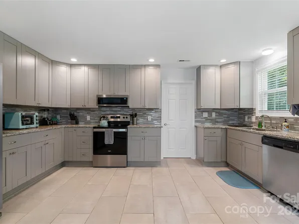 2510 Sherrill St, Charlotte, NC 28208