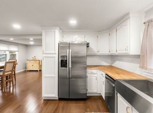 64 Bolton St, Lowell, MA 01852