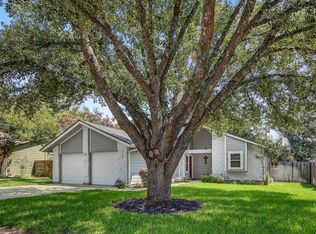 1715 Foxfire Dr, Round Rock, TX 78681