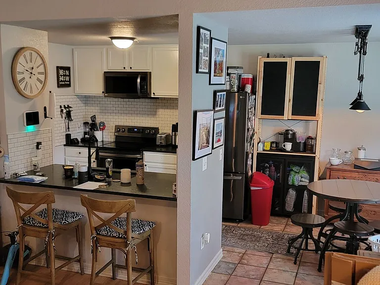 833 S Eastview Dr — Photo 5