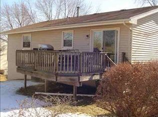 15616 N Cir, Omaha, NE 68135