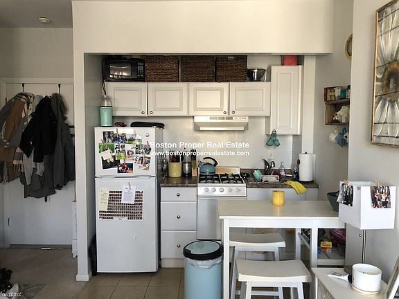 177 Saint Botolph St. #11 Boston - Back Bay Unit Photo 2