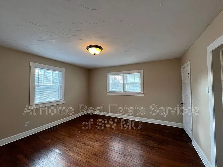 2815 W Madison St — Photo 6
