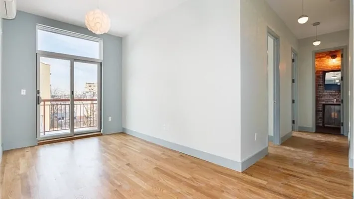 Rented by Delmark Realty LLC | media 23