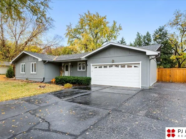 12735 Southdale Dr, Omaha, NE 68137