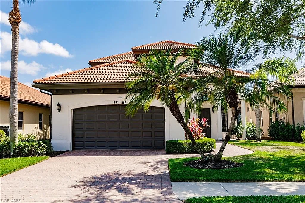 2 bed, 2.5 bath, 2871 sqft, $15,000 — Photo 2
