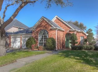 6932 Spring Valley Way, Fort Worth, TX 76132