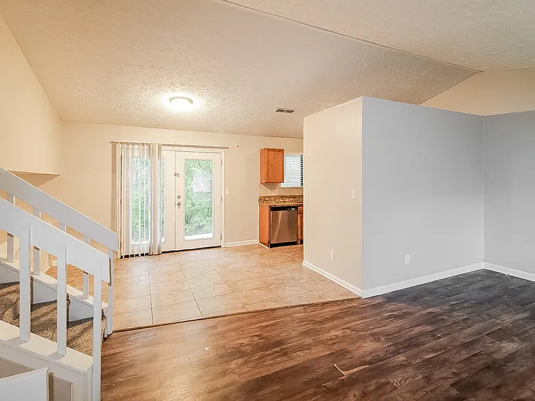 5164 Galbraith Cir — Photo 5