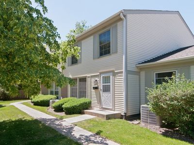 1693 Ashburn Ct APT C, Wheaton, IL, 60189