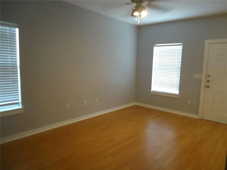 2106 Cullen Ave #102 — Photo 6