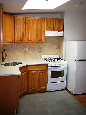 Rented by AWC Real Estate | media 7