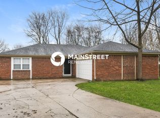 37 Sleepy Hollow Ct, Westfield, IN 46074