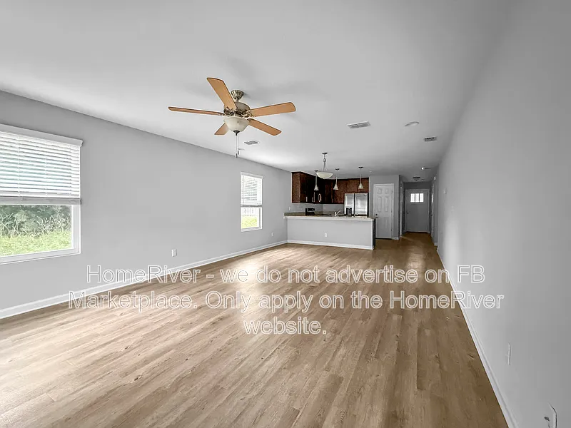 4 bed, 2.0 bath, 1519 sqft, $1,925 — Photo 4