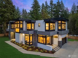 10670 Woodhaven Ln, Bellevue, WA