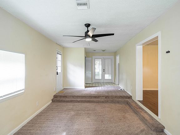 5th image of 2612 Rippee Rd