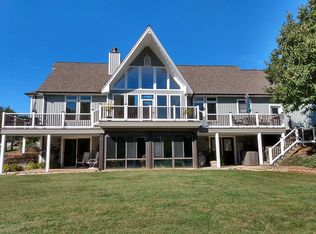 716 Boxwoodgreen Dr, Wirtz, VA 24184