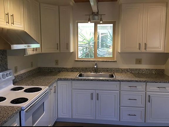 2nd image of 1430 College Ave