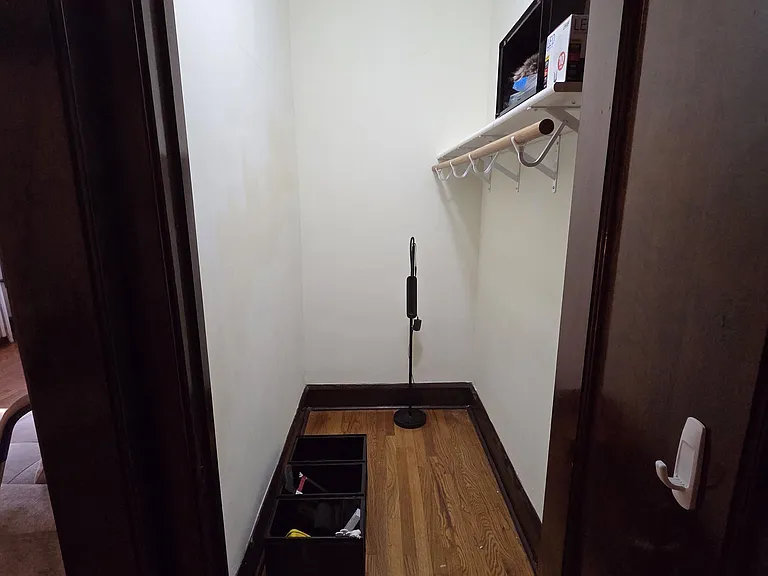 502 Beloit Ave #3B — Photo 6